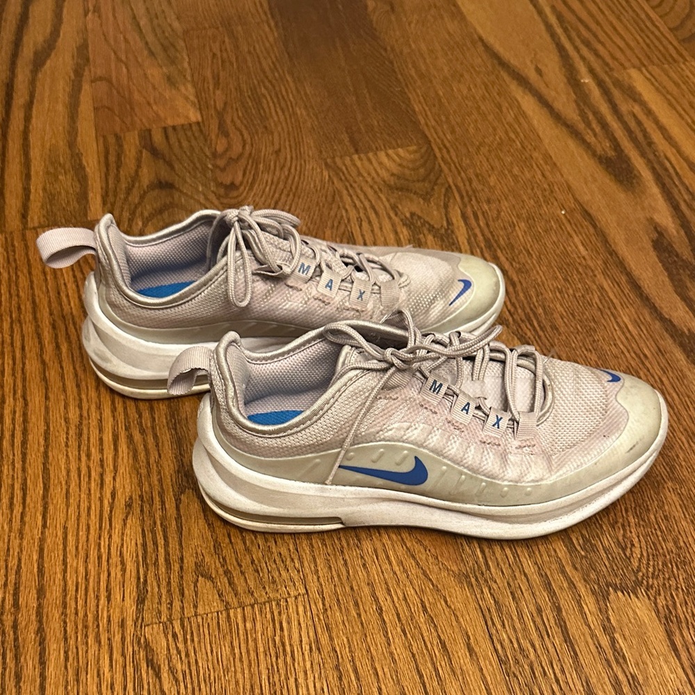 GUC Nike Air Max Sneakers; 3.5